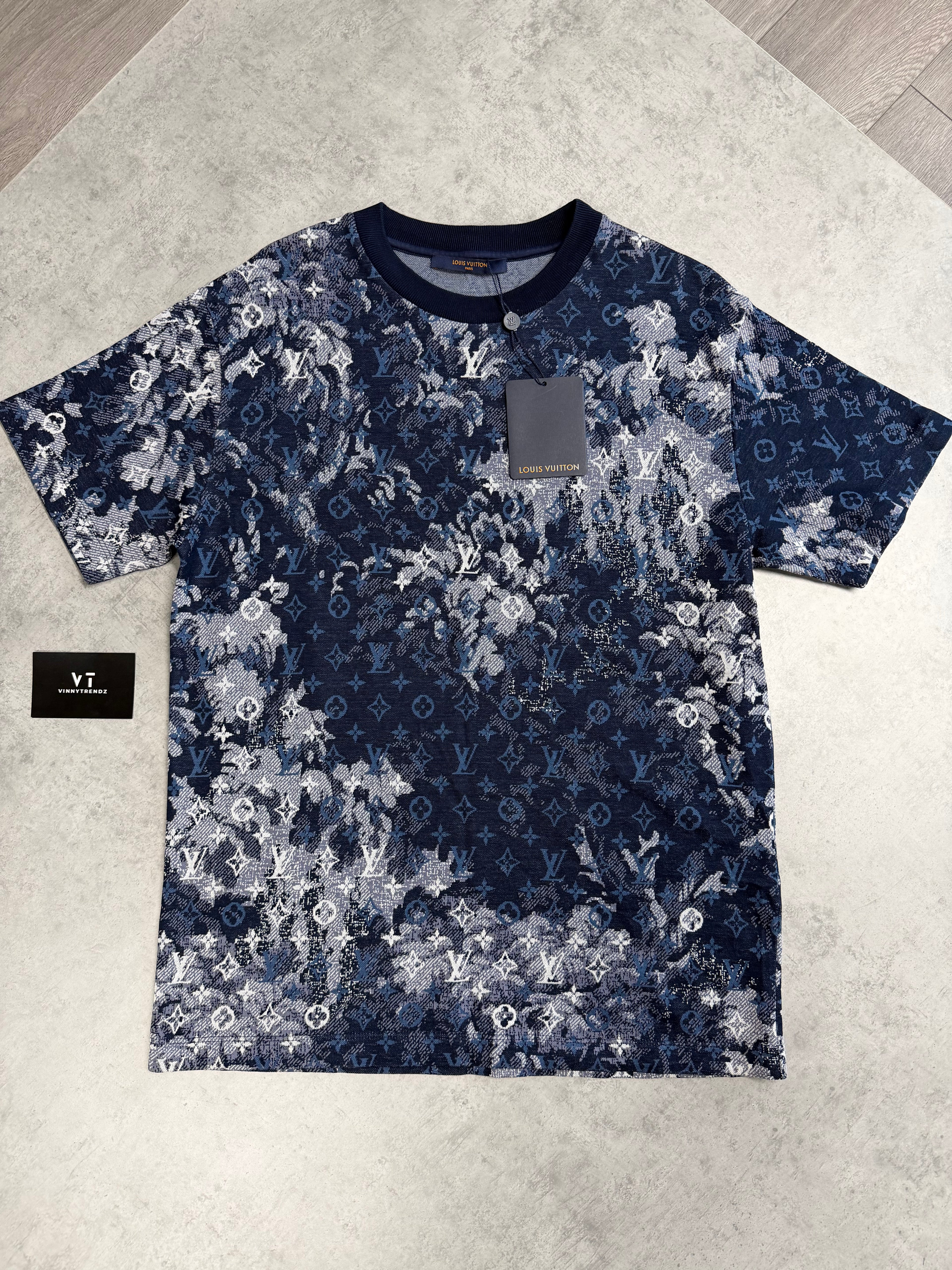 LOUIS VUITTON TAPESTRY TEE - MEDIUM - BRAND NEW