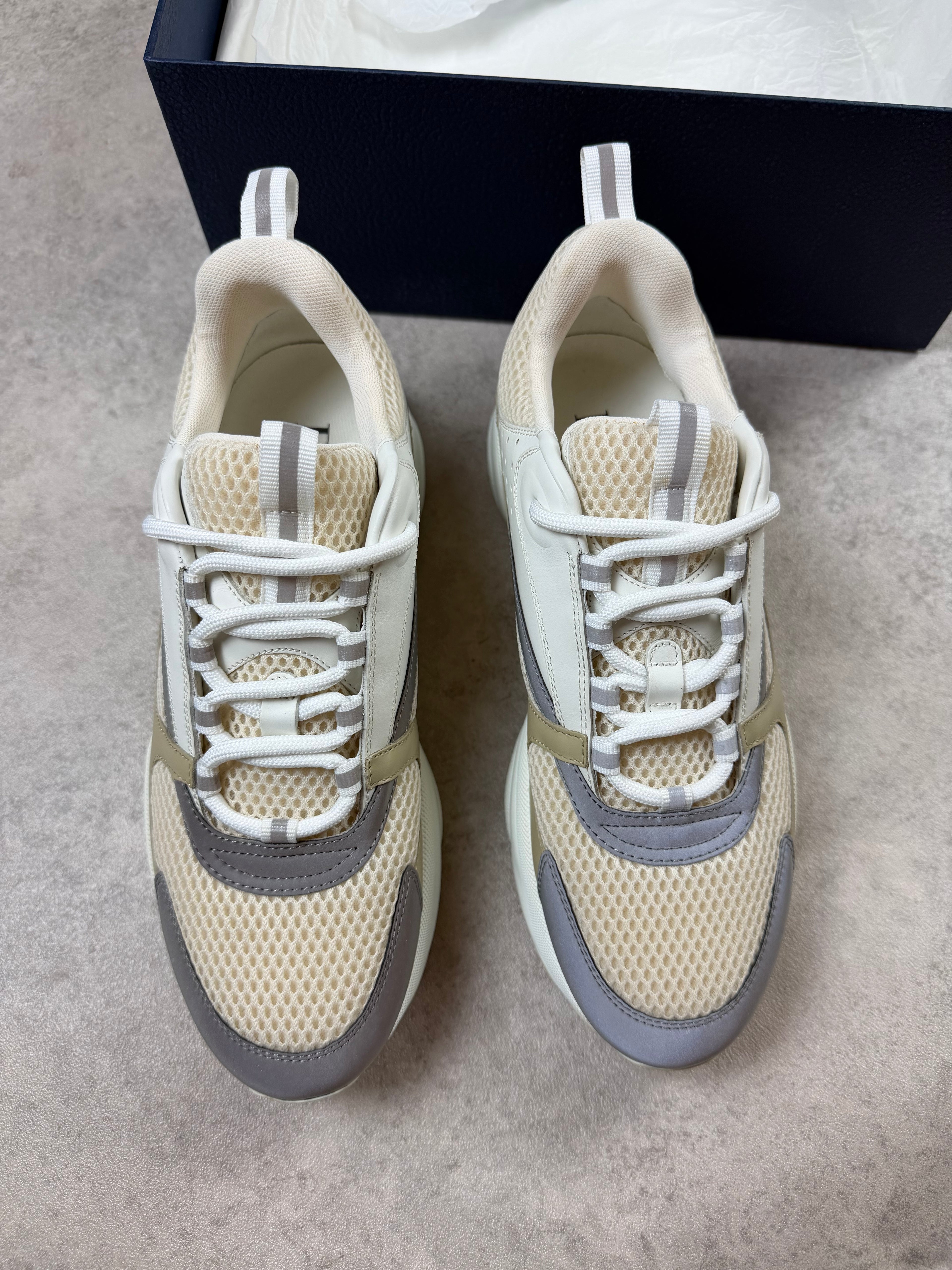 DIOR B22 - BEIGE - UK8