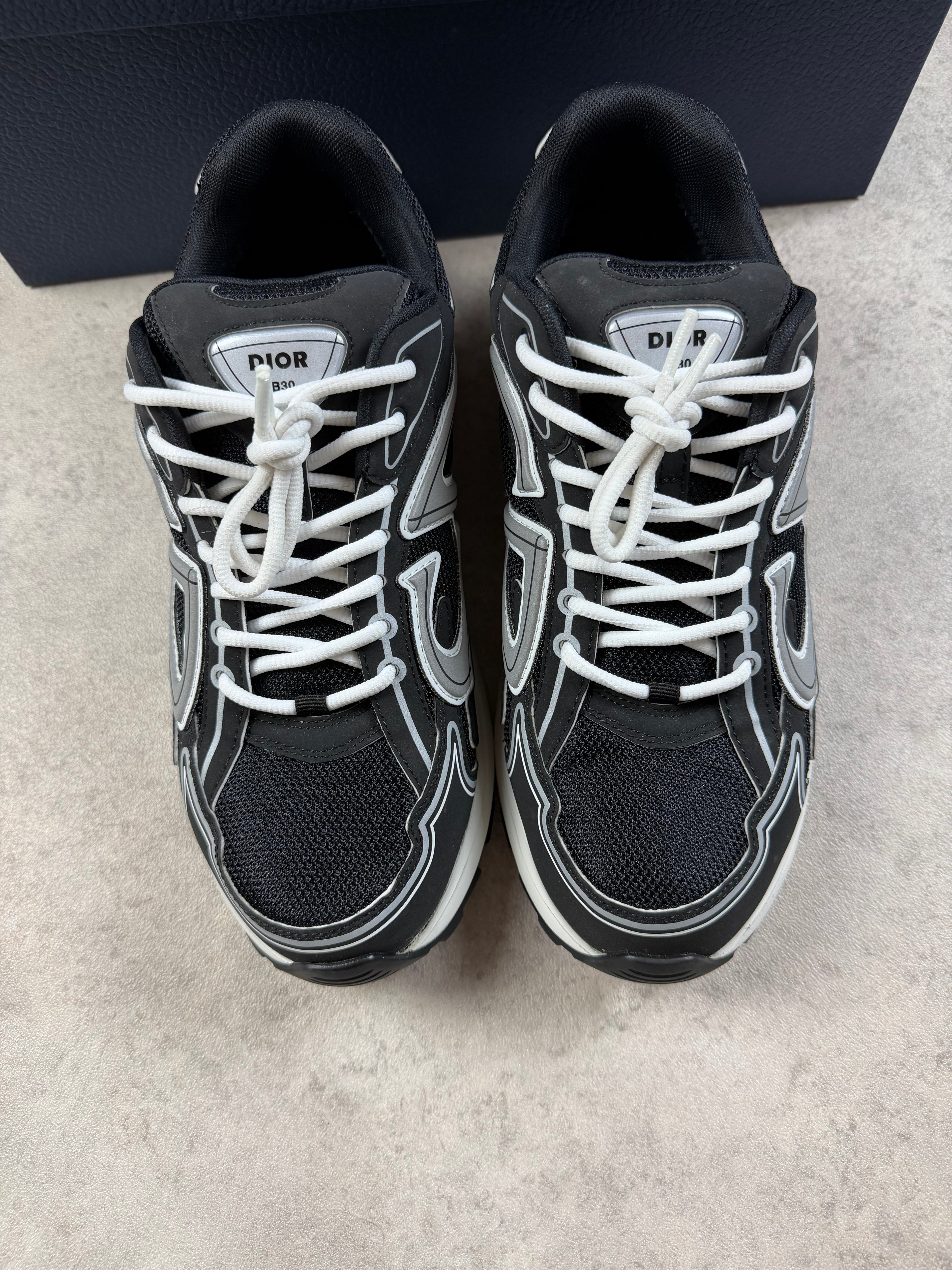 DIOR B30 - BLACK/WHITE - UK8.5