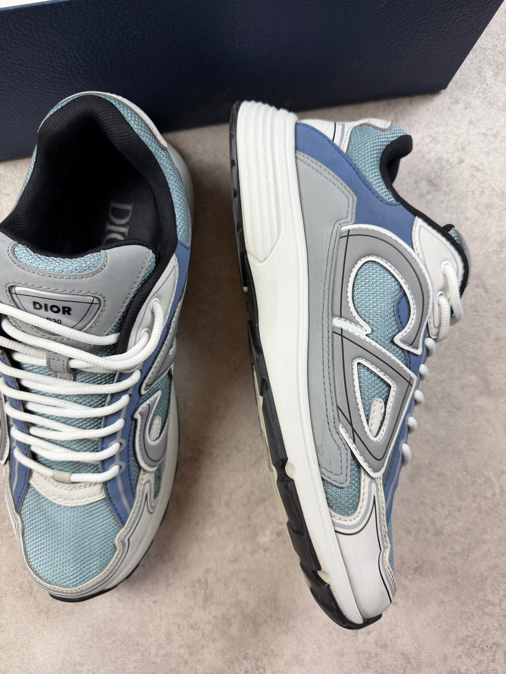 DIOR B30 - BABY BLUE - UK9