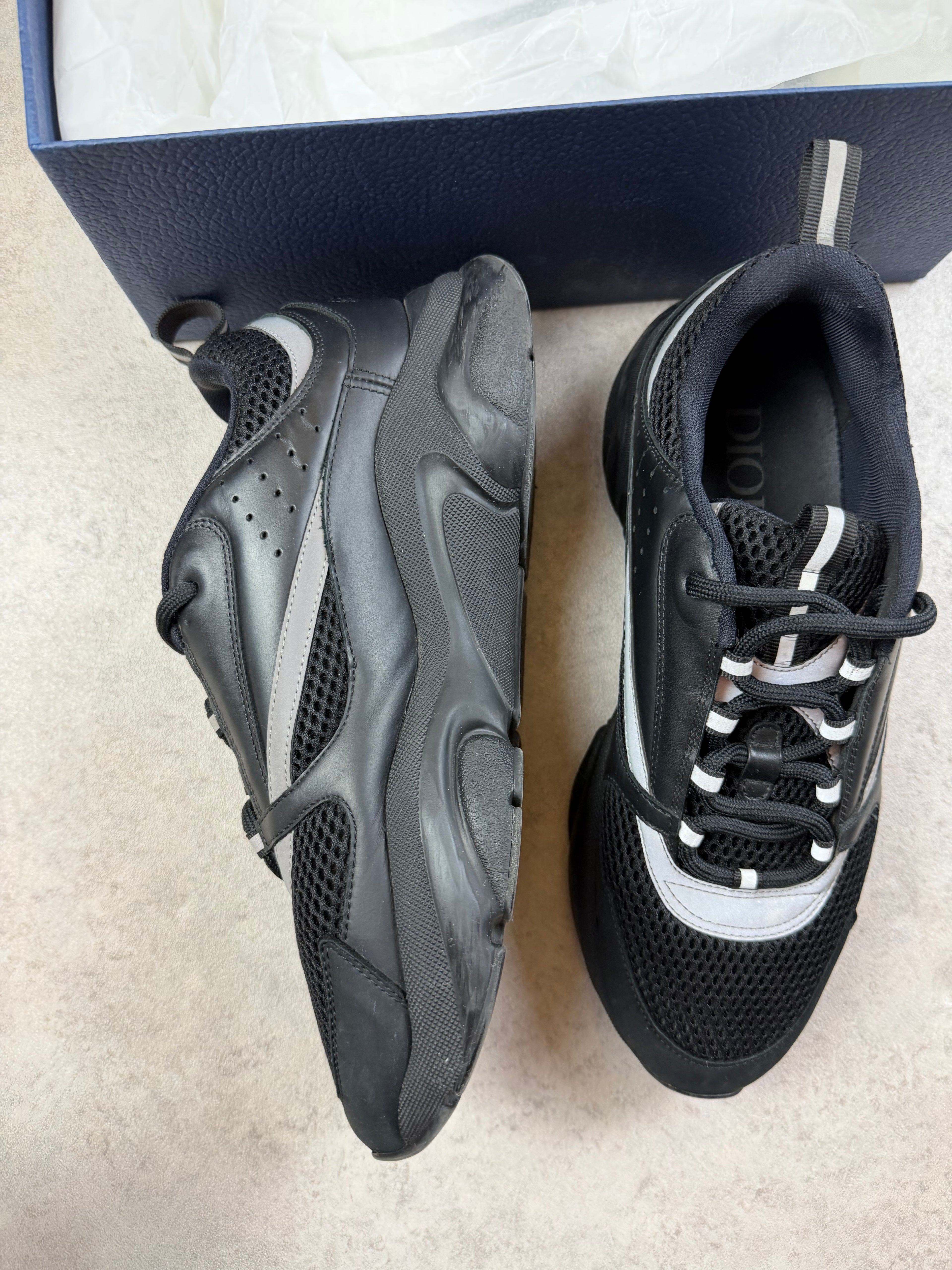 DIOR B22 - TRIPLE BLACK - UK10