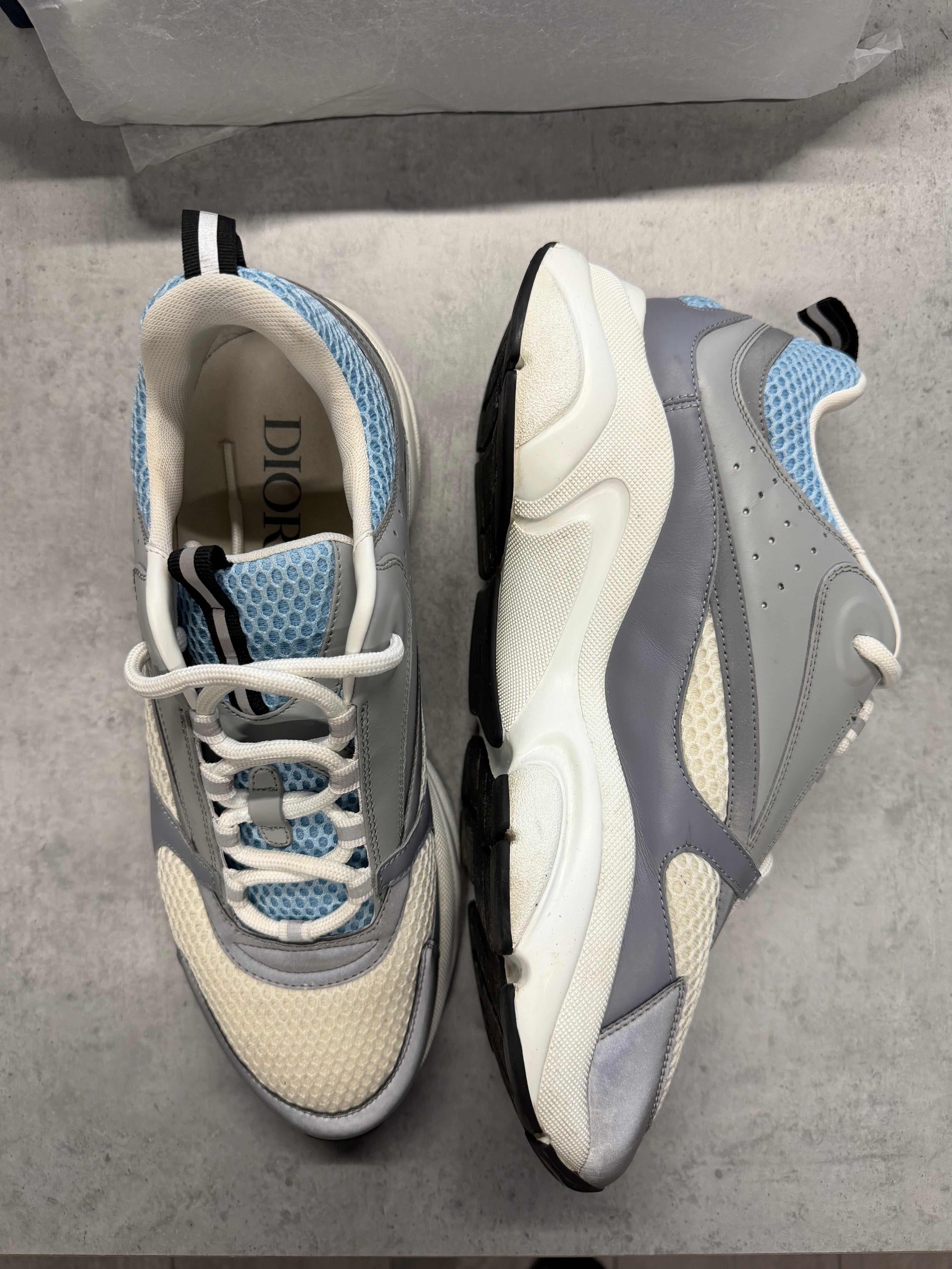 DIOR B22 - BABY BLUE - UK11