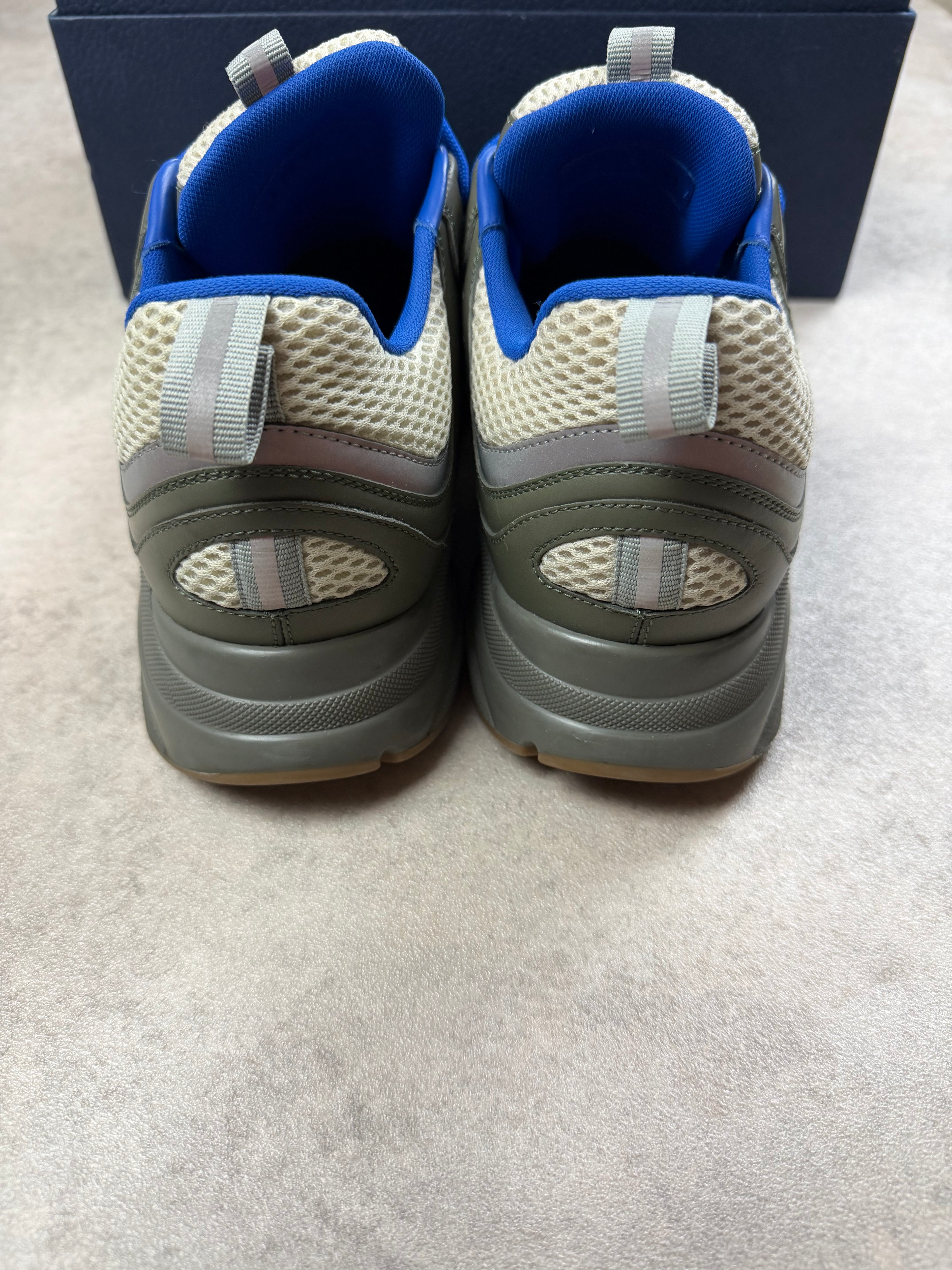 B22 - KHAKI/BLUE - UK7