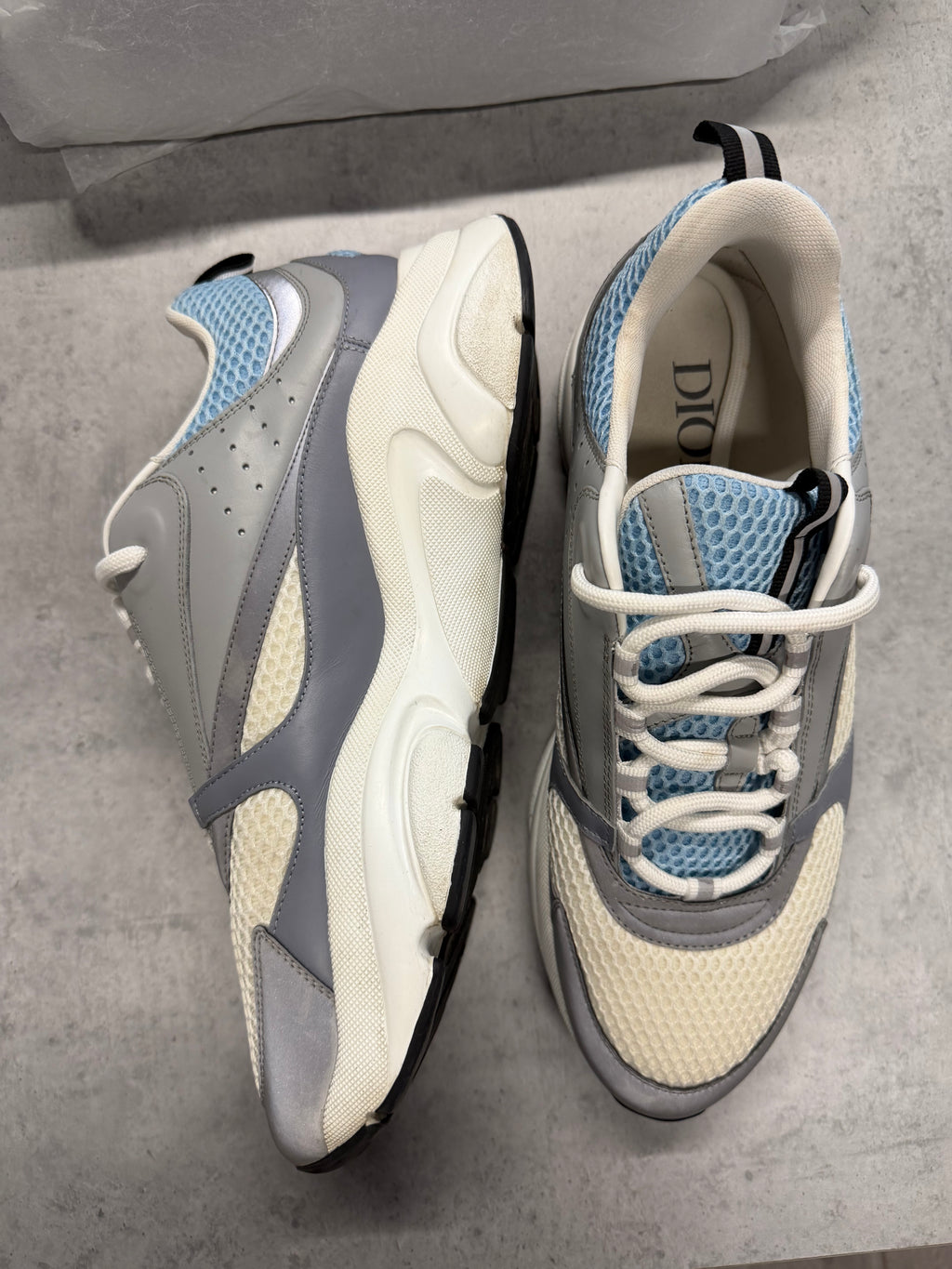 DIOR B22 - BABY BLUE - UK11