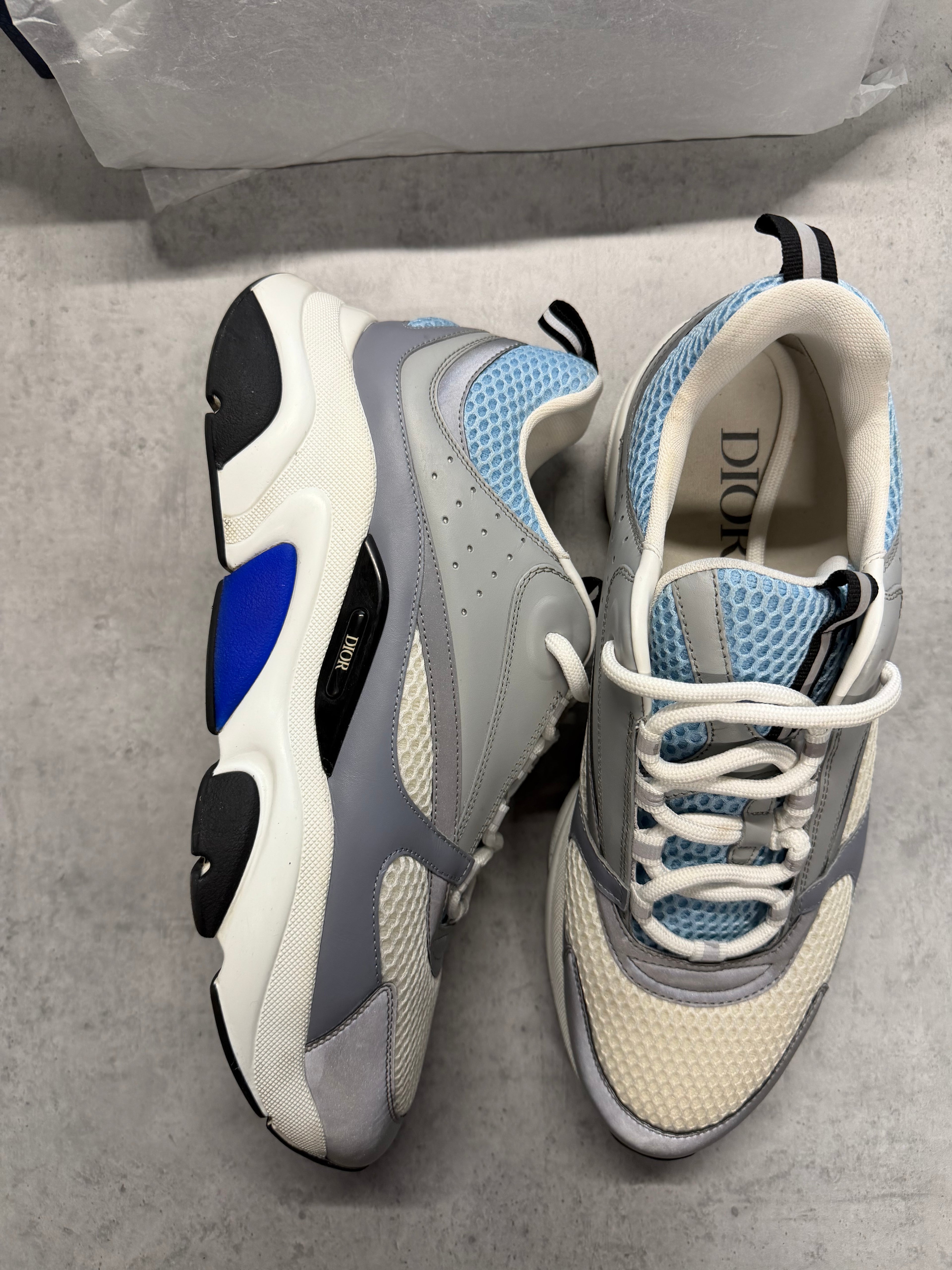 DIOR B22 - BABY BLUE - UK11