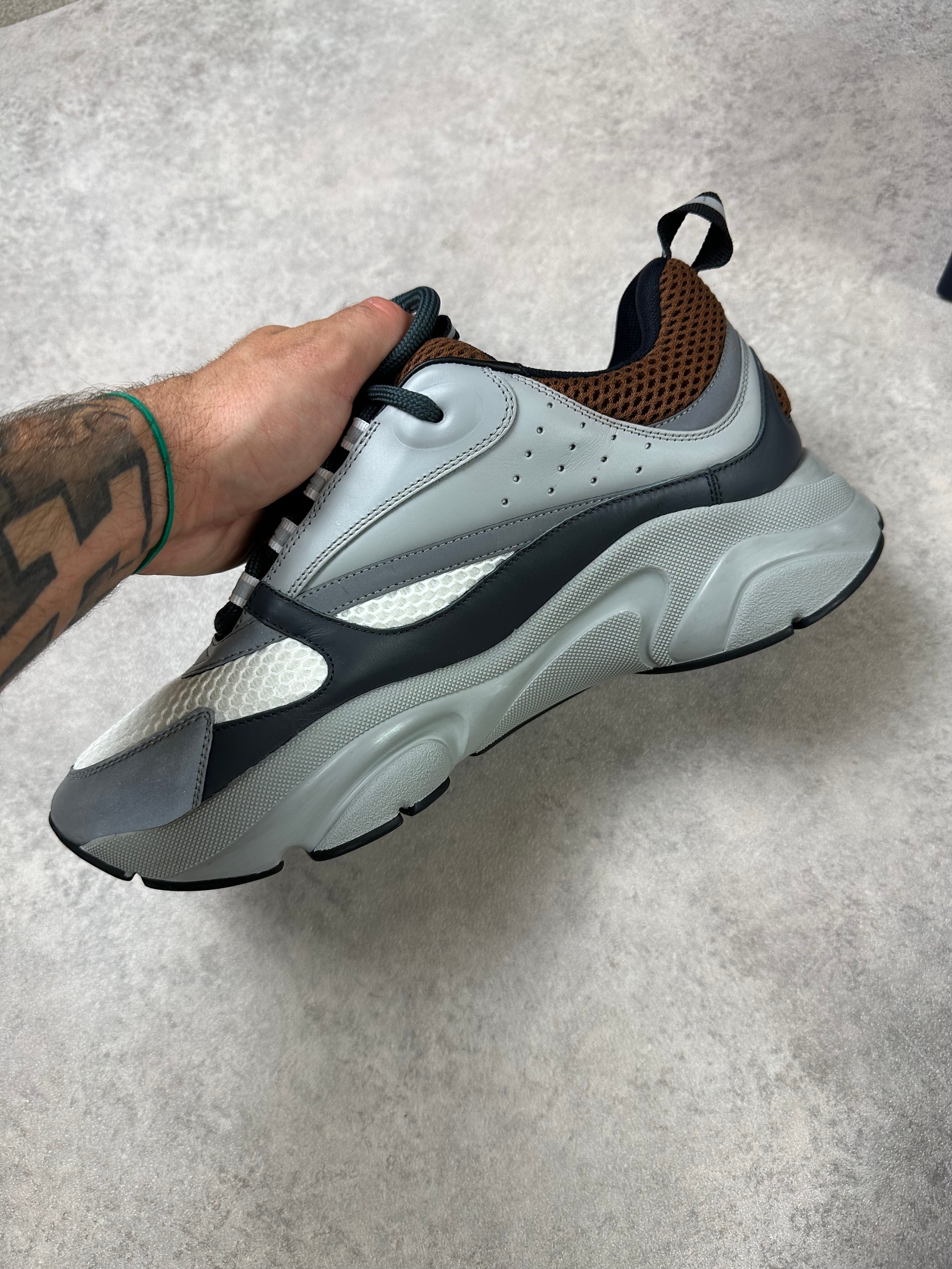 DIOR B22 - WHITE/GREY/BROWN - EU43 (UK9)
