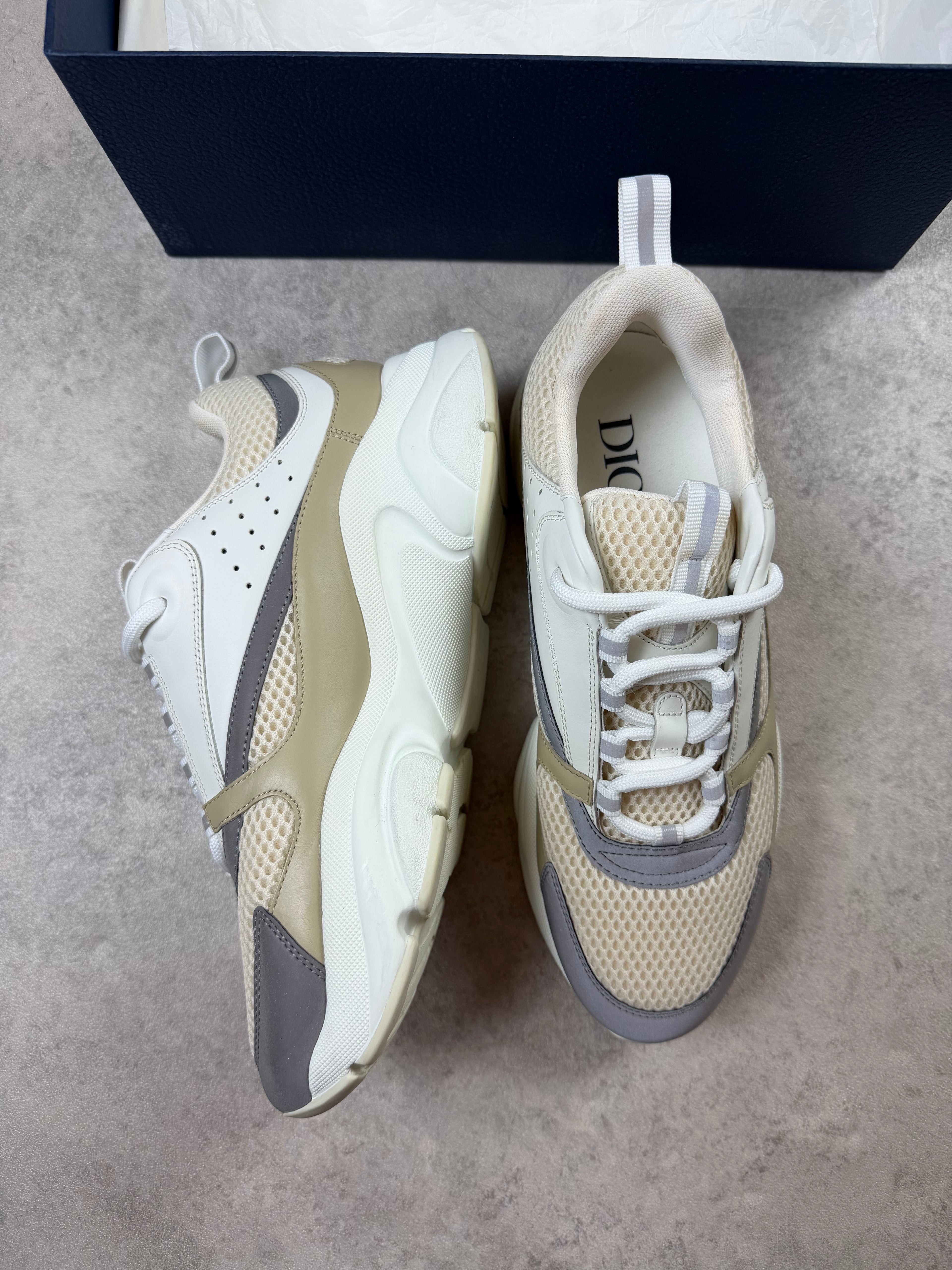 DIOR B22 - BEIGE - UK8