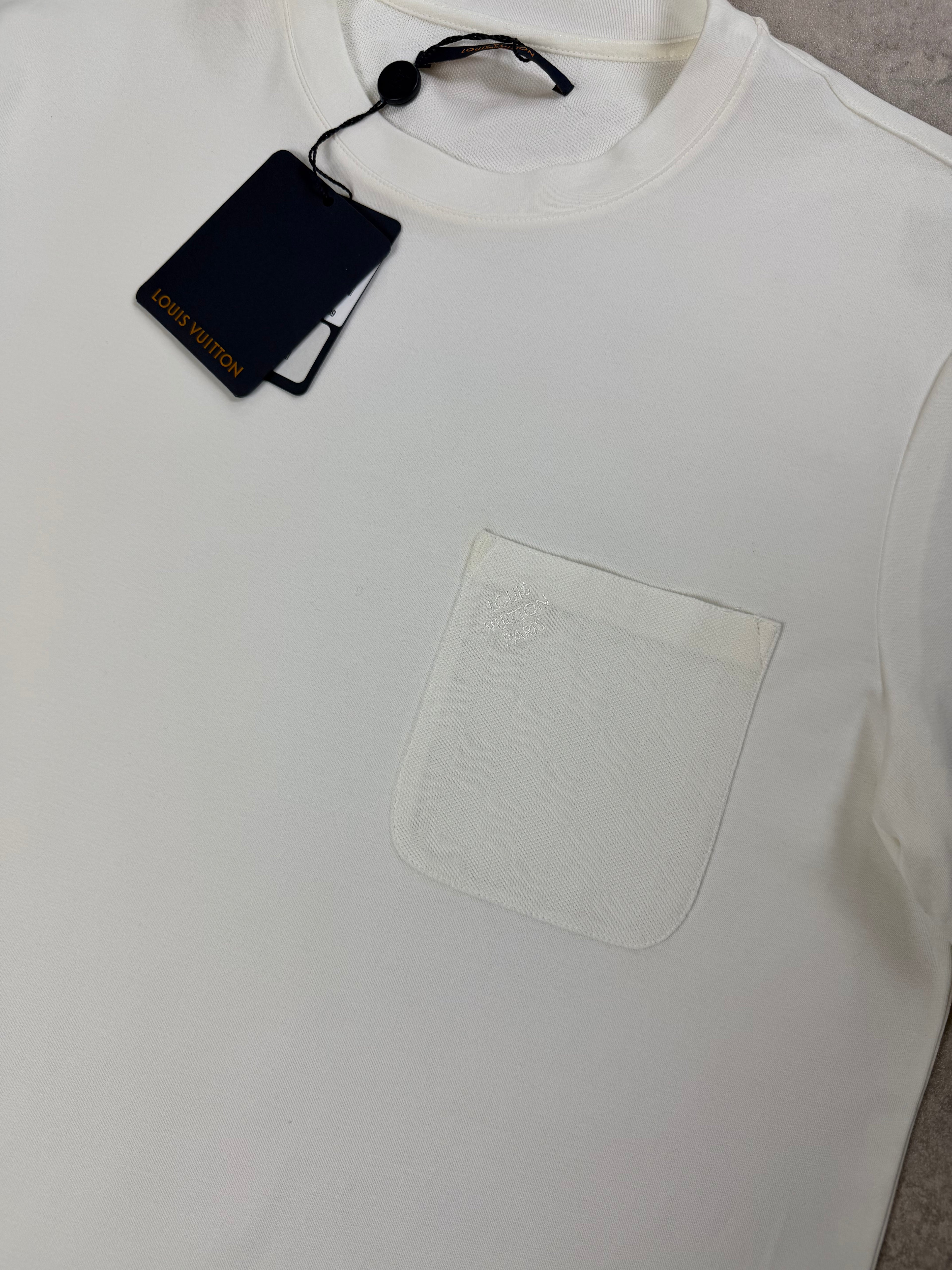 LOUIS VUITTON - HALF DAMIER TEE - BNWT
