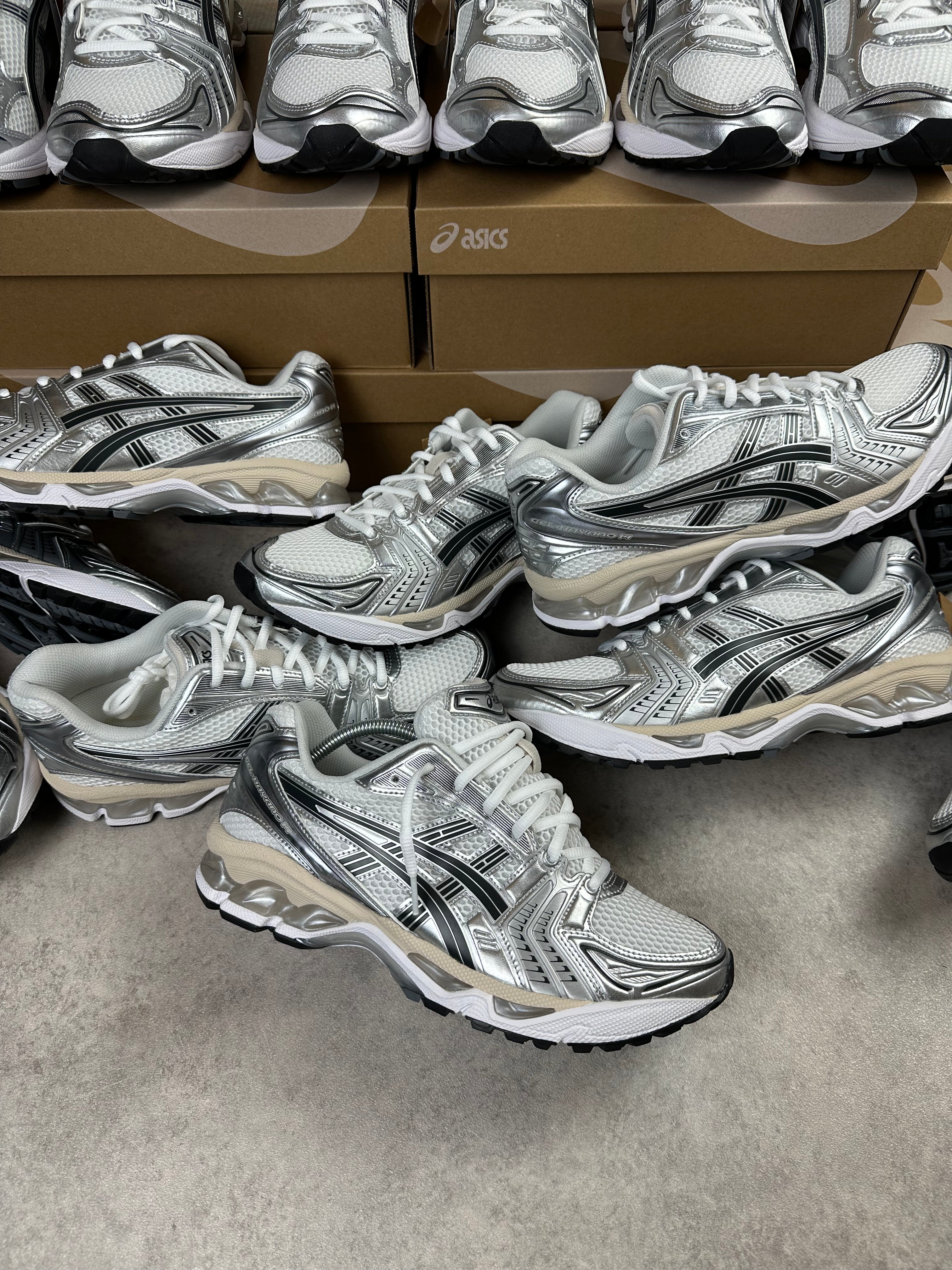 ASICS KAYANO 14 - WHITE/GRAPHITE/SILVER