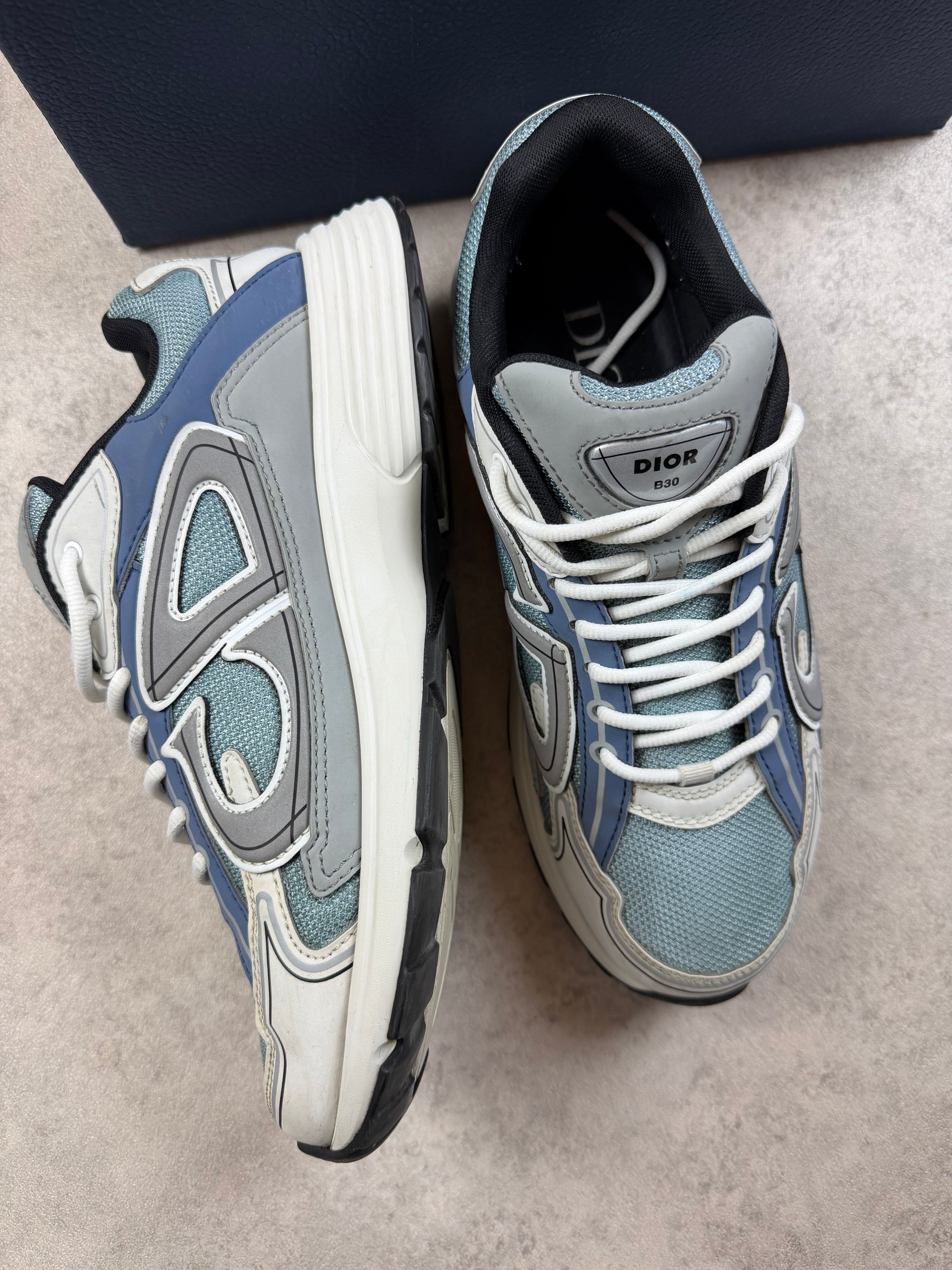 DIOR B30 - BABY BLUE - UK9