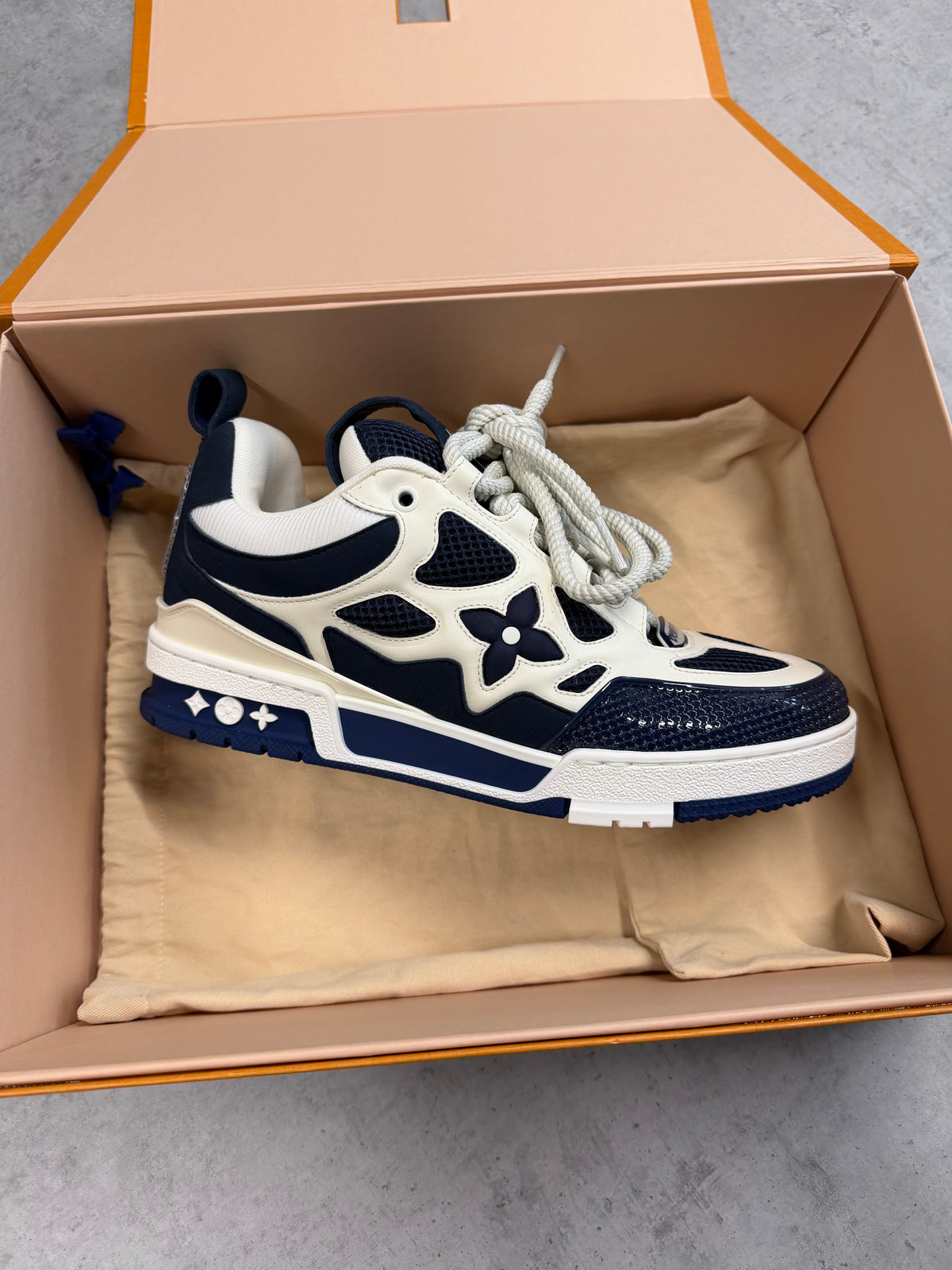 LOUIS VUITTON SKATE - NAVY - LV6.5