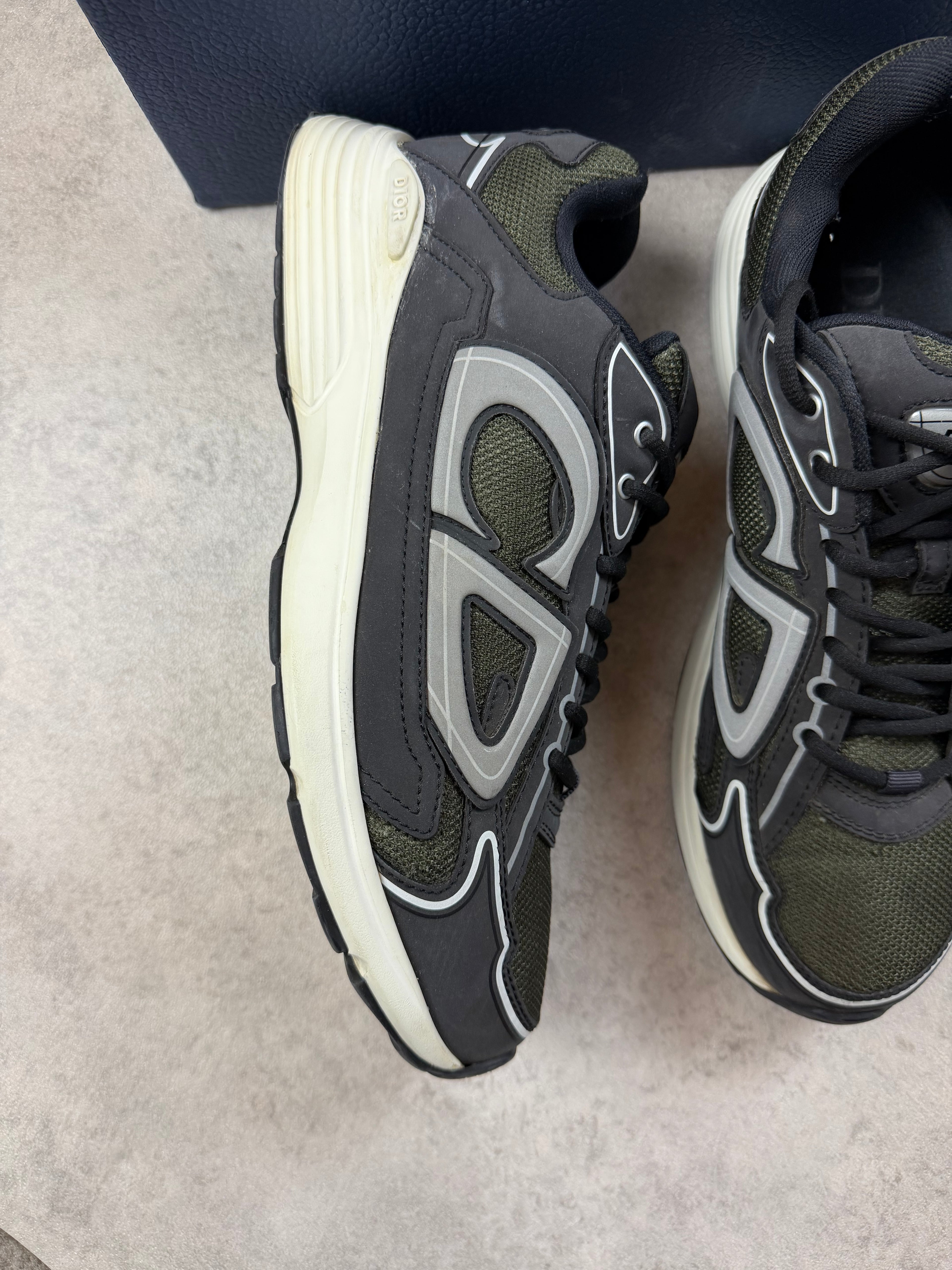 DIOR B30 - KHAKI - UK10