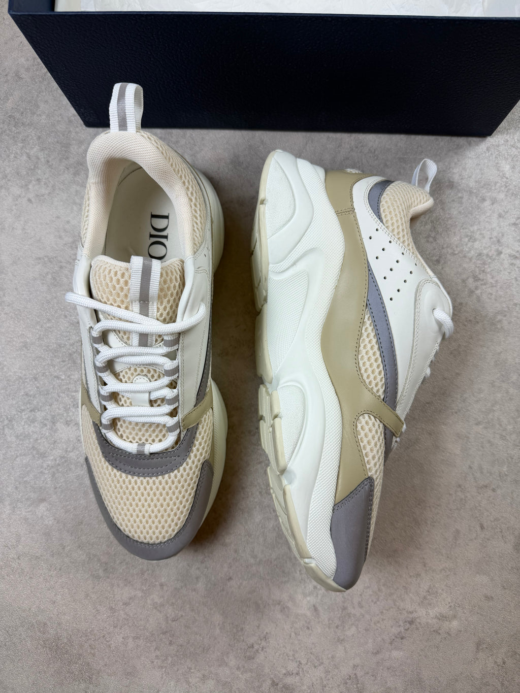 DIOR B22 - BEIGE - UK8