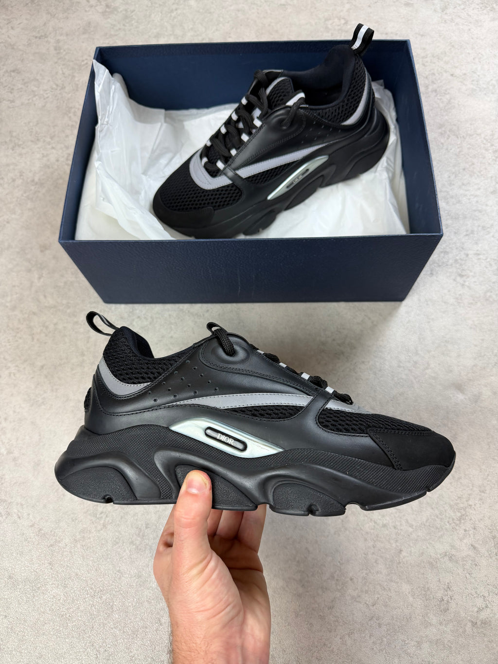 DIOR B22 - TRIPLE BLACK - UK6