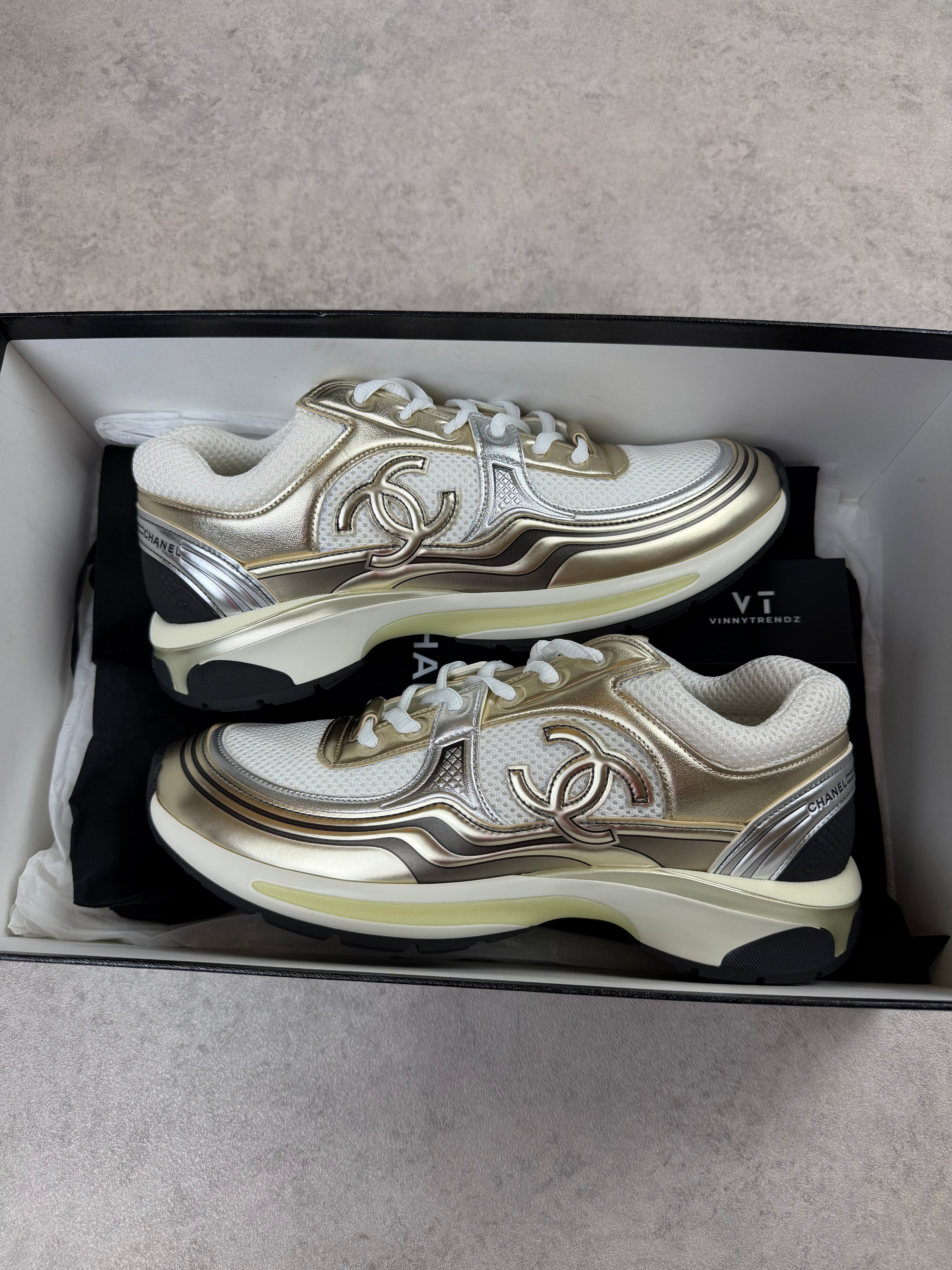 CHANEL RUNNERS - GOLD METALLIC - EU41