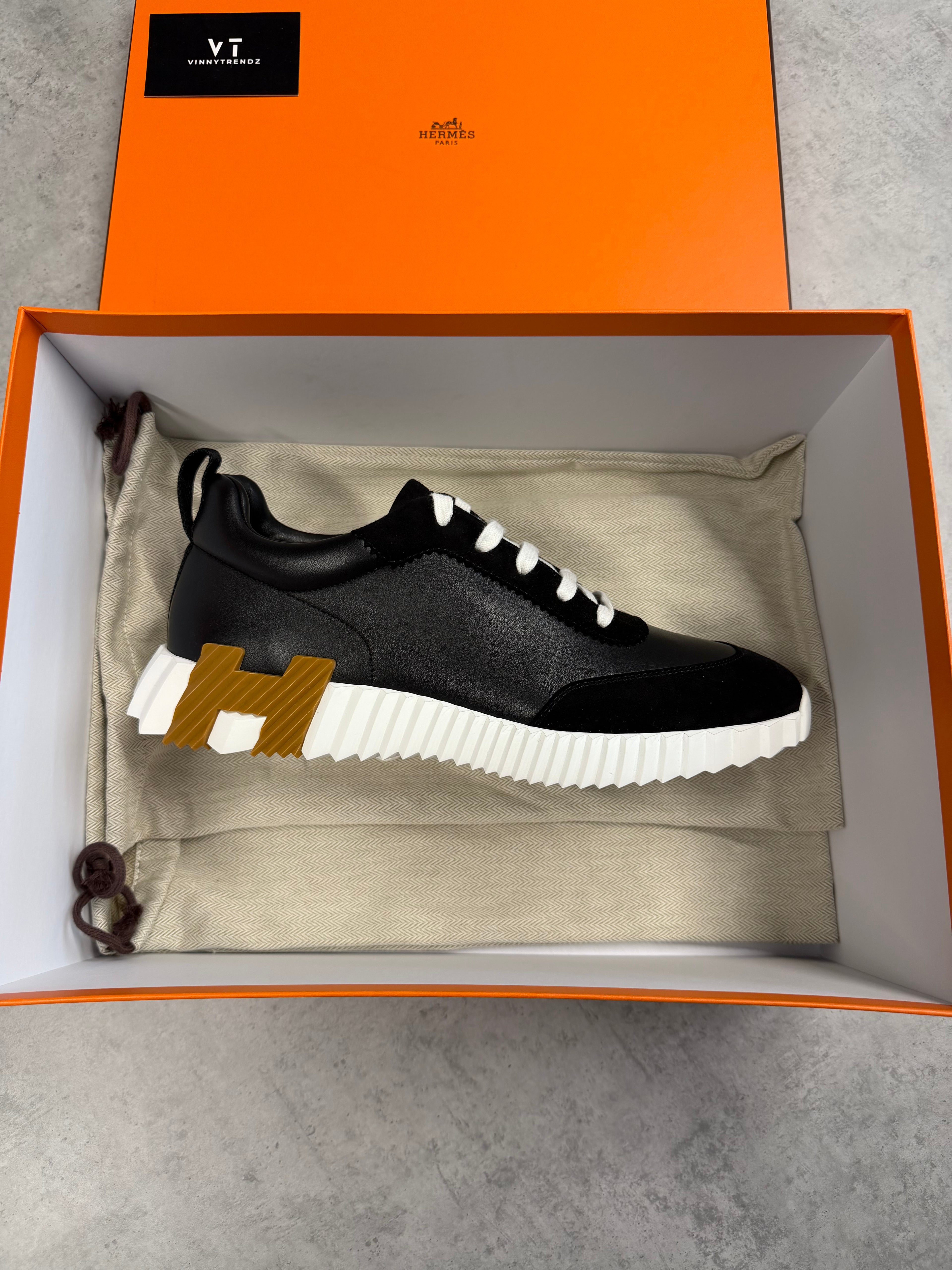 HERMES BOUNCING - BRAND NEW - UK8