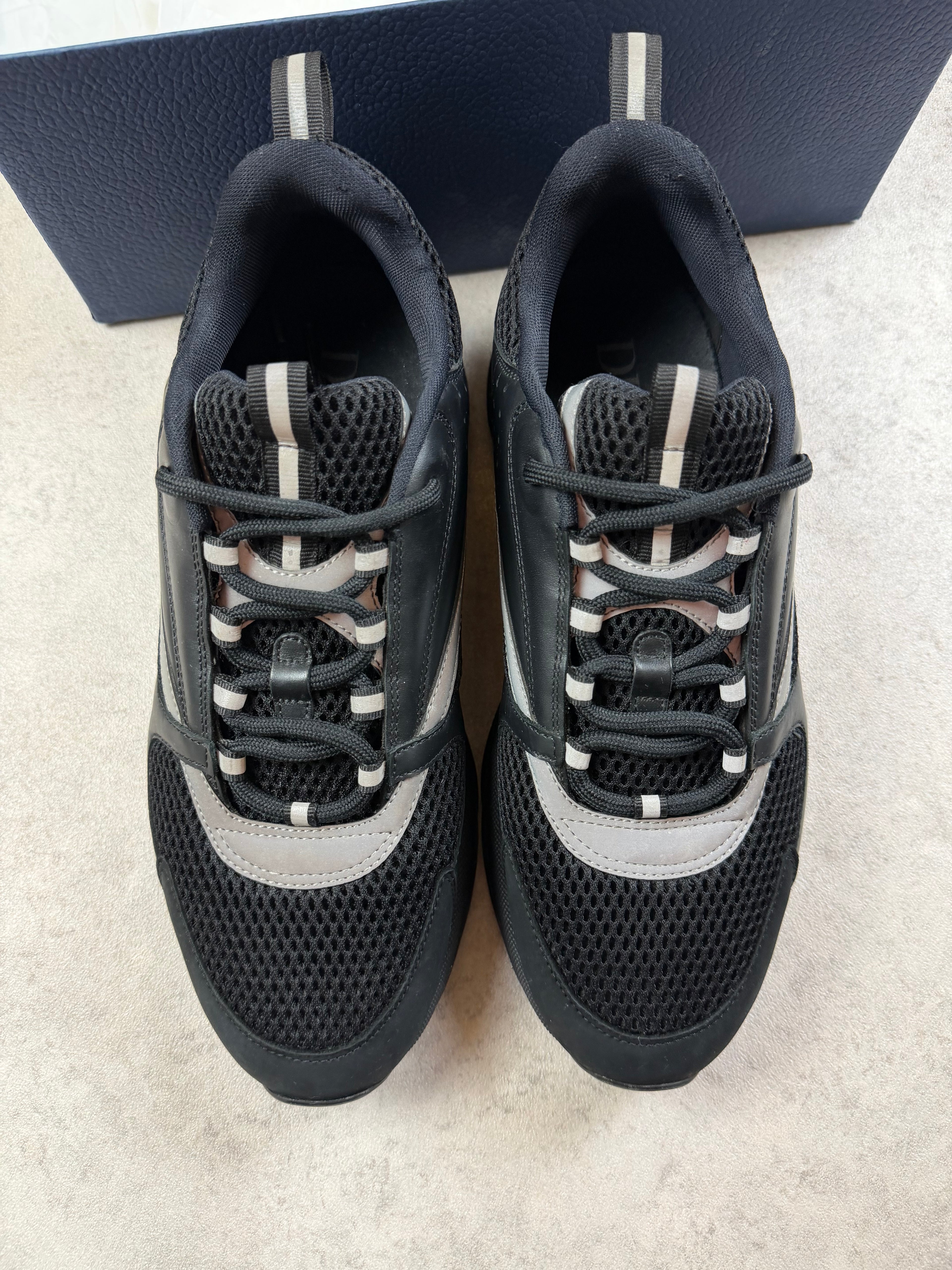 DIOR B22 - TRIPLE BLACK - UK10