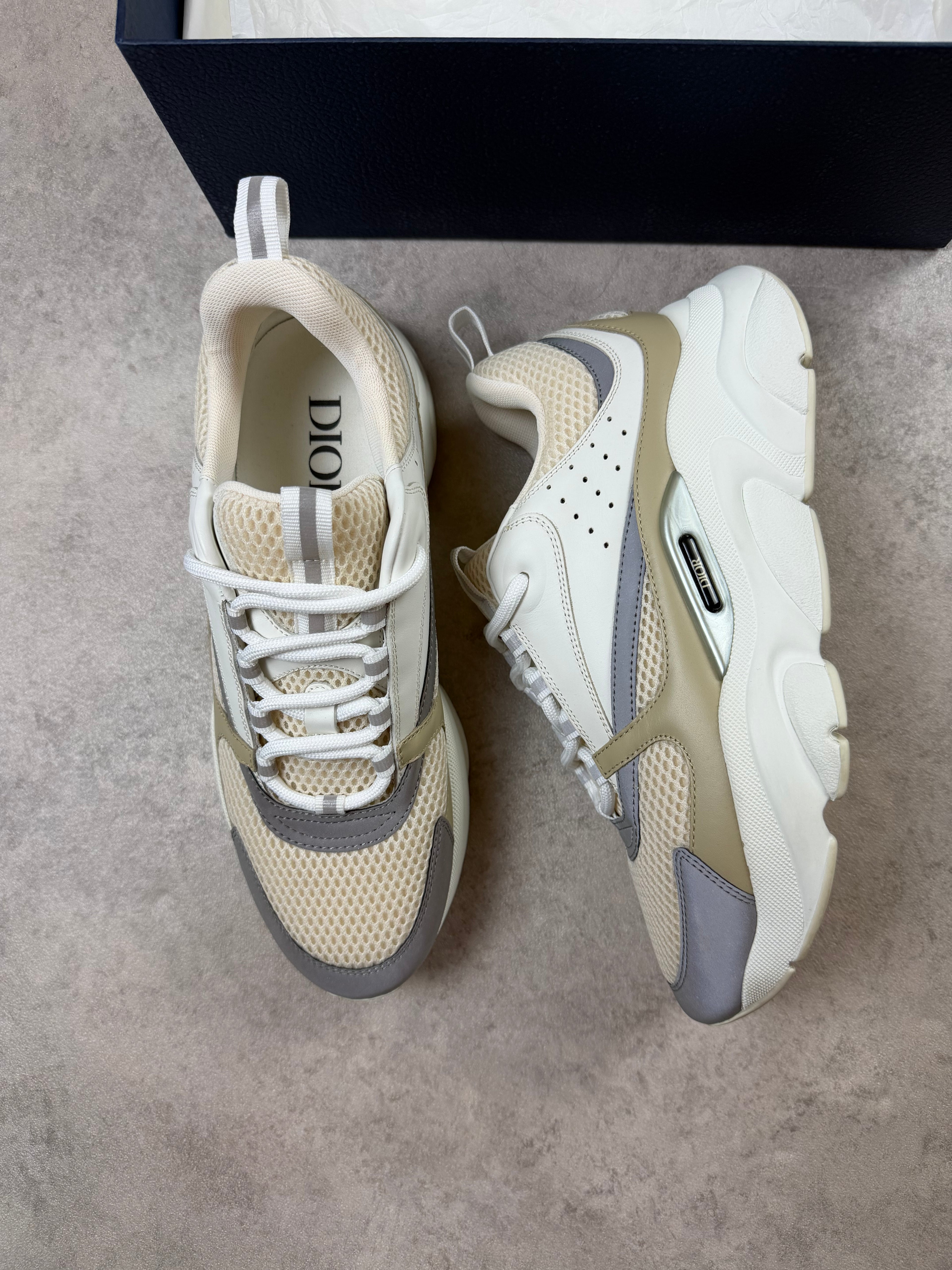 DIOR B22 - BEIGE - UK8