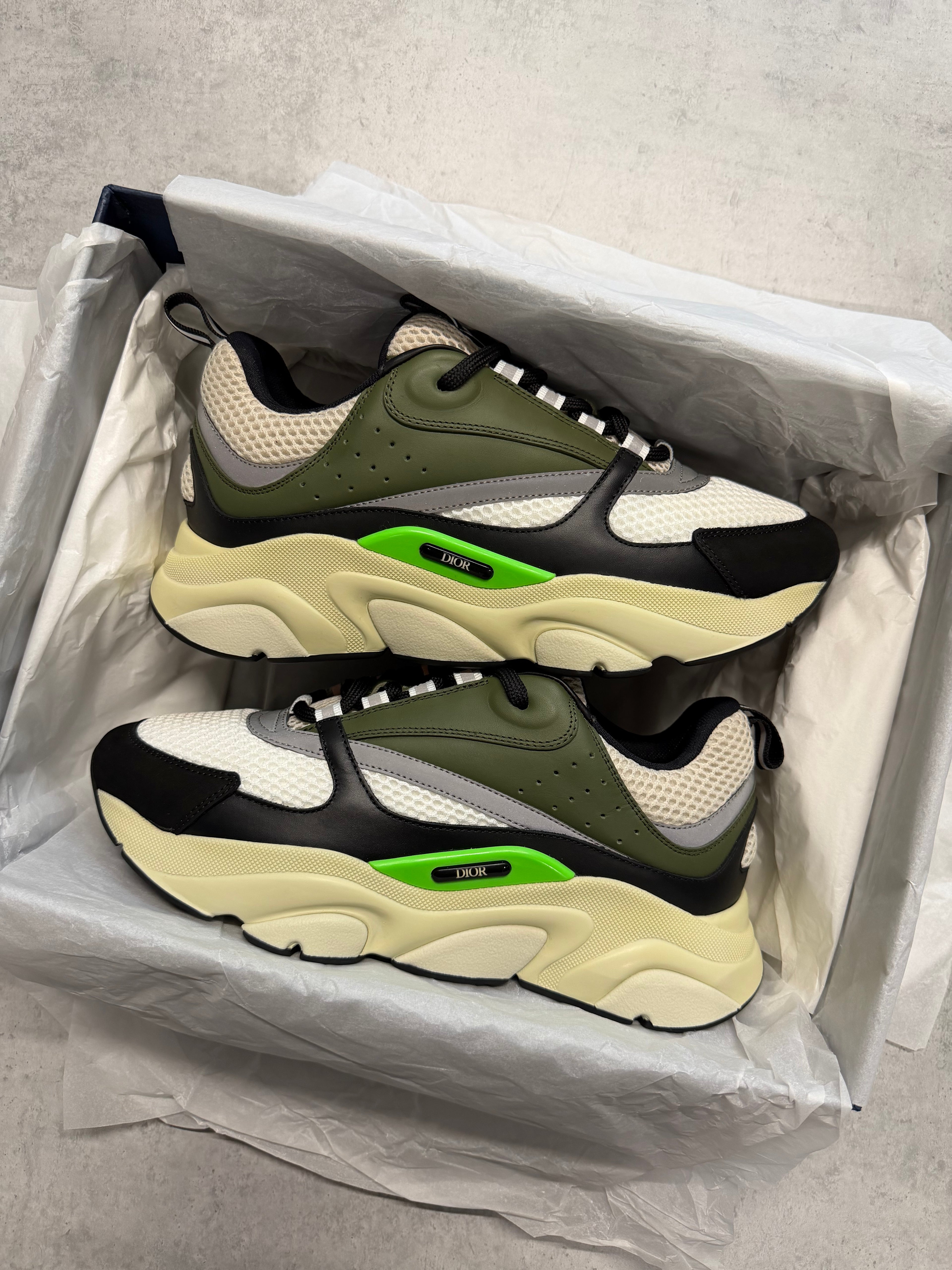 DIOR B22 - PISTACHIO - UK7