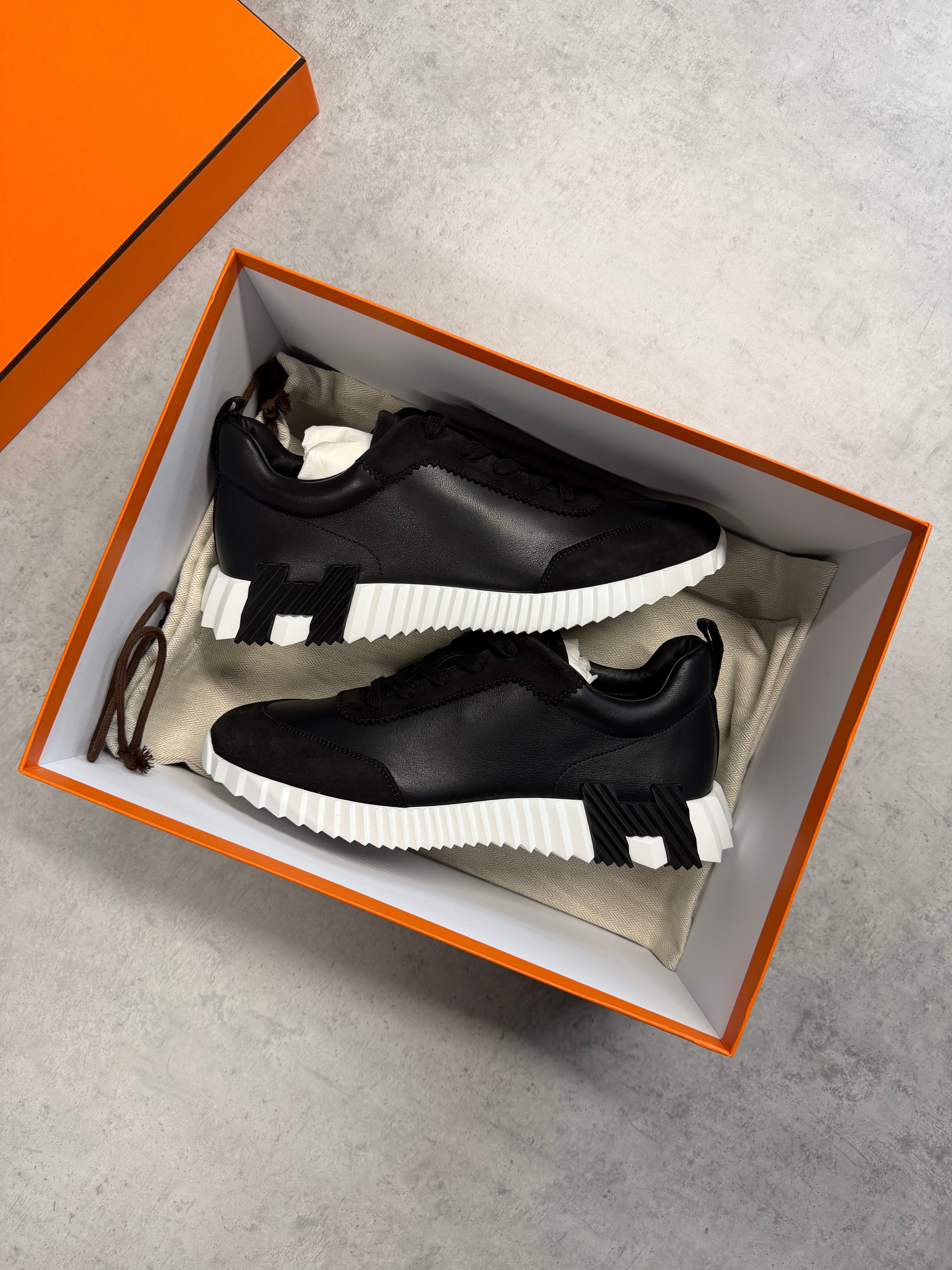 HERMES BOUNCING - BRAND NEW - UK8